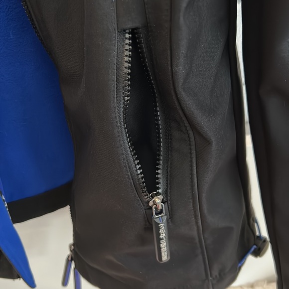 Superdry Windtrekker Jacket - Picture 5 of 11